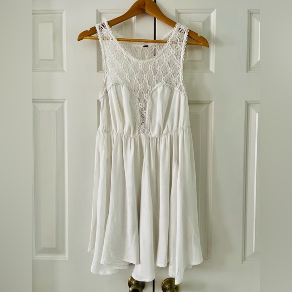 Free People White Dress. Size Medium. - Picture 5 of 5
